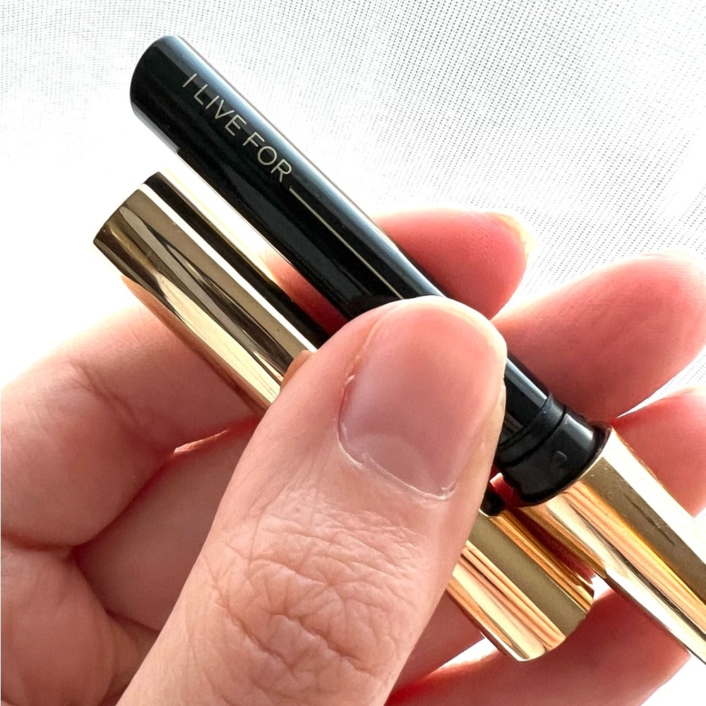 Hourglass Confession Ultra Slim High Intensity Refillable Lipstick in I Live For - Picture 5 of 6